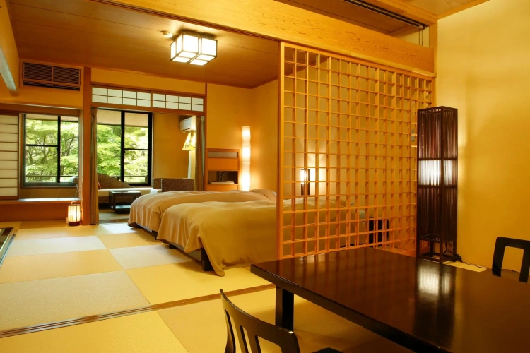 Standard Quadruple room with view