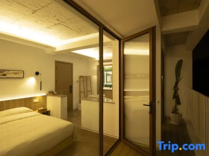 Deluxe Double Suite
