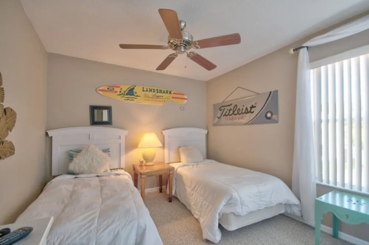 5 Bedrooms Cottage
