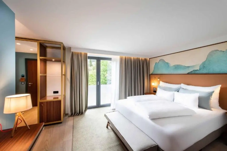 Deluxe Double room with balcony and with lake view