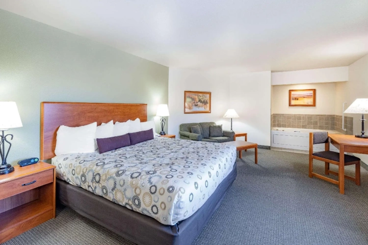 Deluxe Double Suite