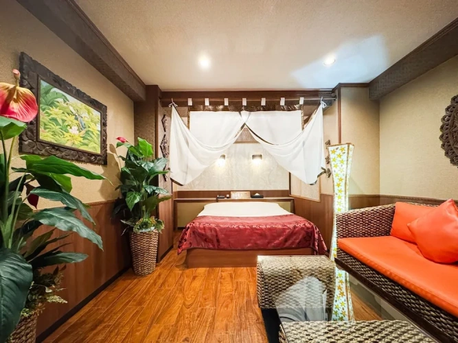 Royal room
