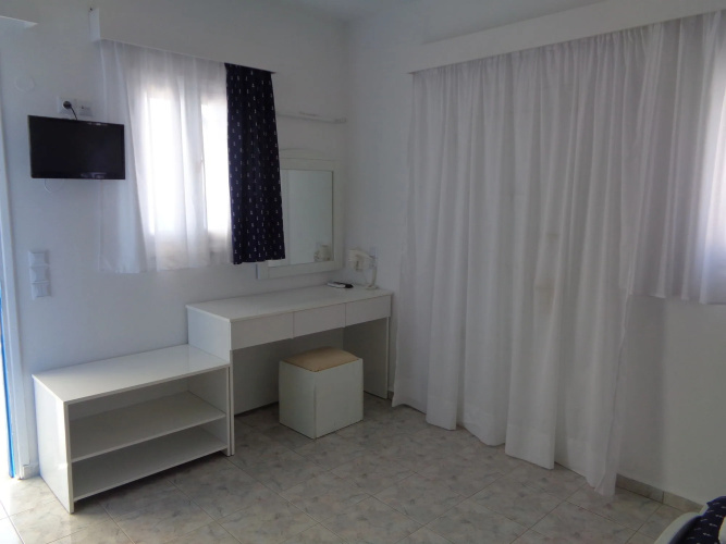 Blue and White Studios & Apartments