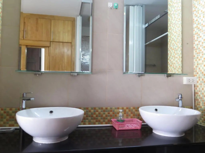 6-19 - 2 Bdr Condo With Balcony and Shared Pool