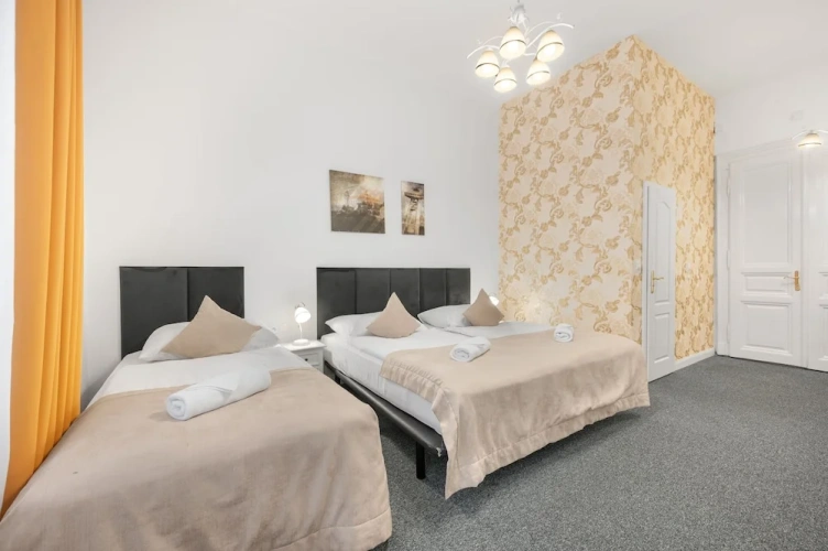 1 Bedroom Standard Triple Attic room
