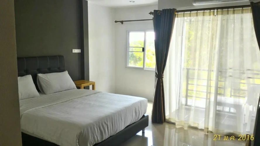 Economy room