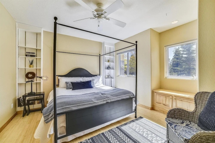 Larson Lane 217 - 4 Br Home