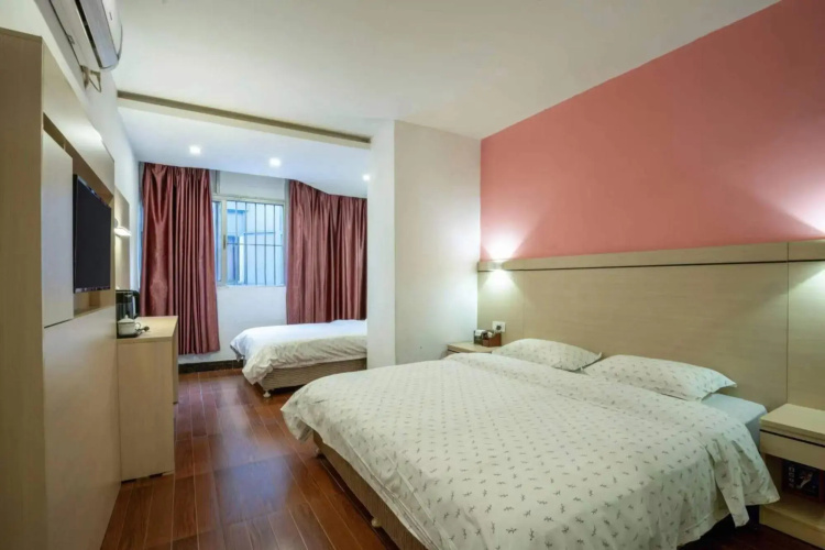 Longxiang Hotel