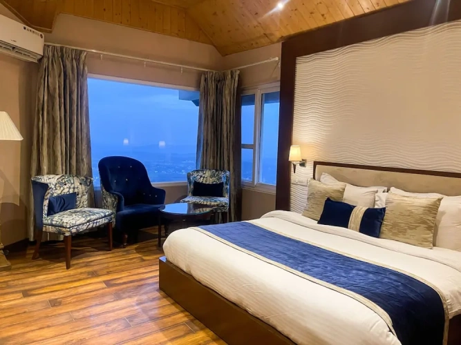 Deluxe Suite
