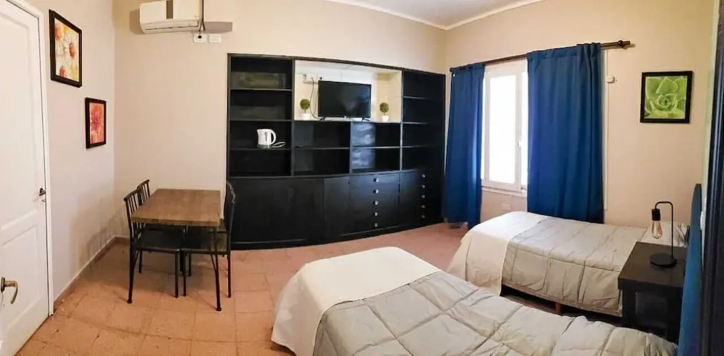 1 Bedroom Standard Quadruple Family room