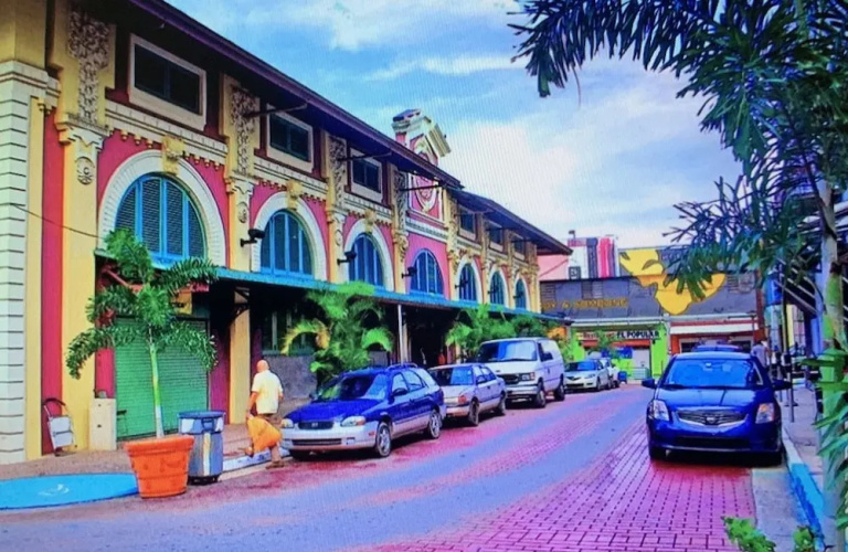 La Placita Urban Apartment