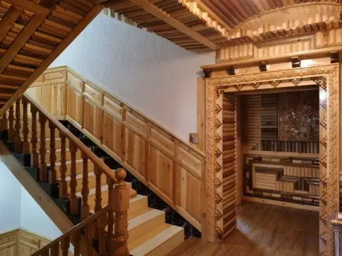 Cailin Holiday Manor