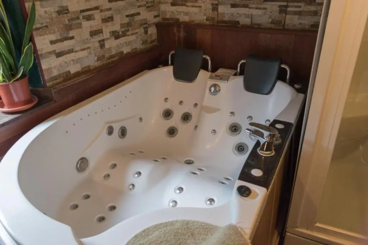 Standard Double Suite