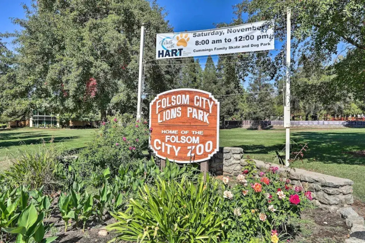 Boho-chic Folsom Retreat: Walkable Location!