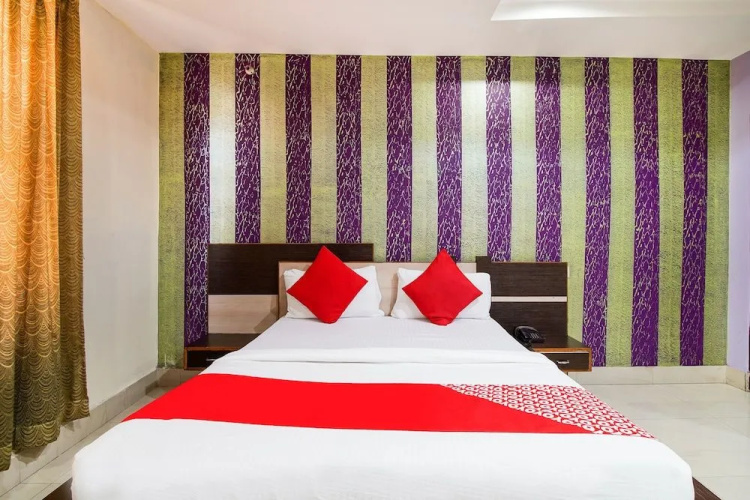 OYO Flagship 28562 Hotel Fortune