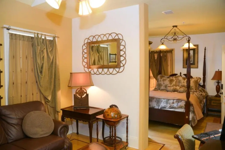 Standard Double room with city view