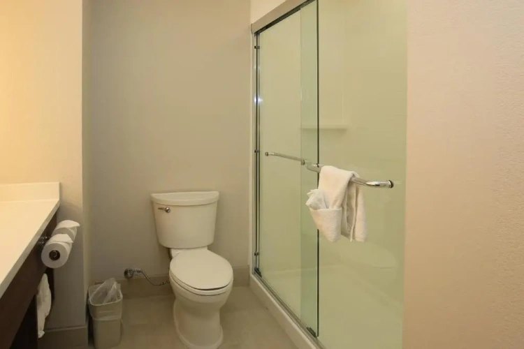 2 Bedrooms Double Suite
