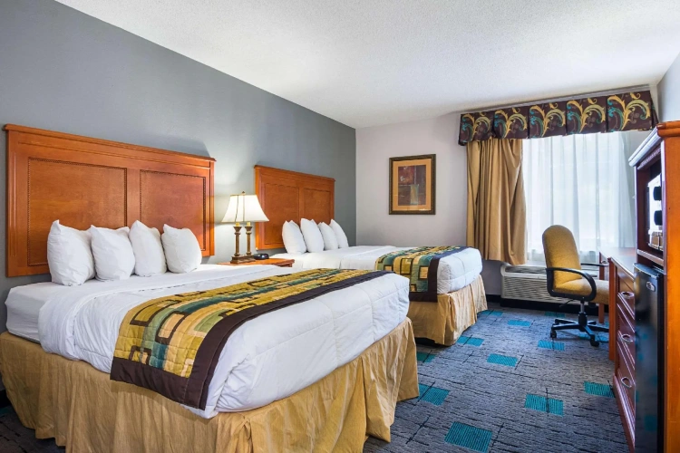 Quadruple Suite