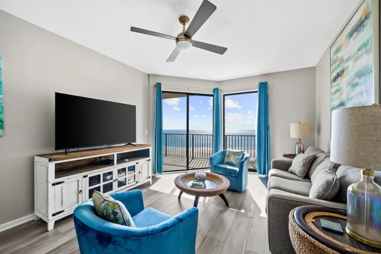 2 Bedrooms Standard room with balcony and beachfront