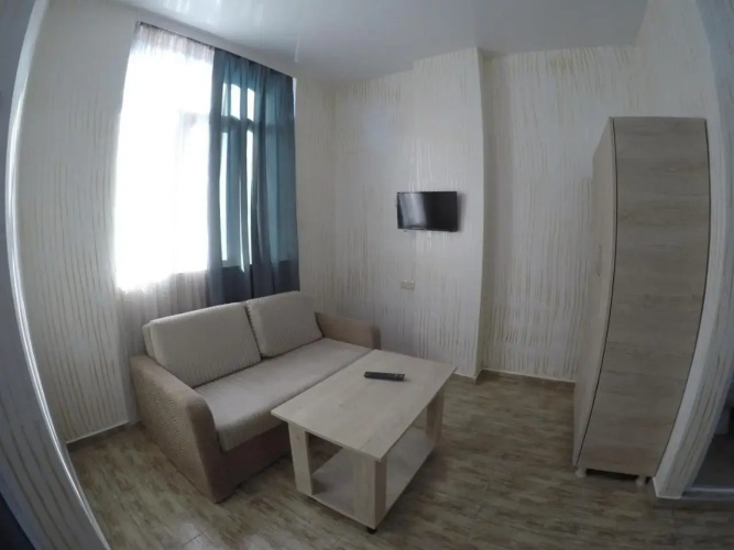 Angisa Guest House 68A