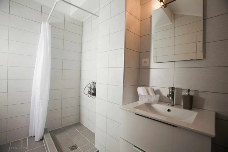 Zennova 32 Kallithea Blue Paradise