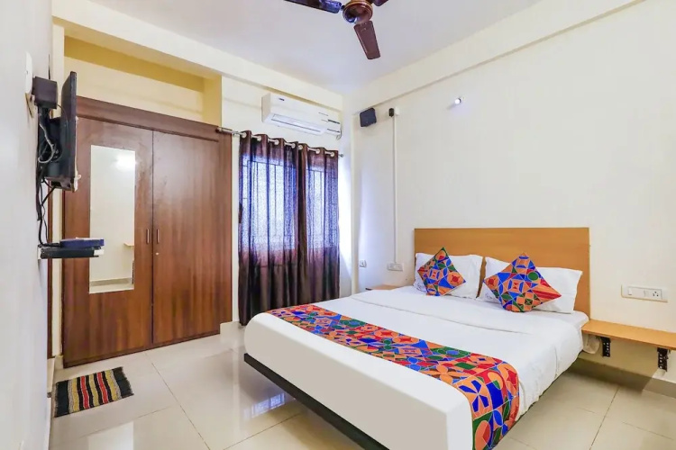 FabHotel Tristar Residency