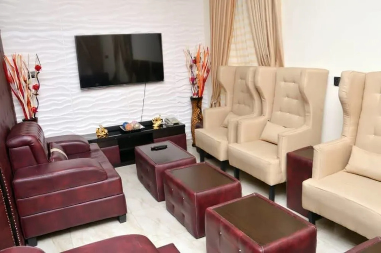 City Nest Hotel