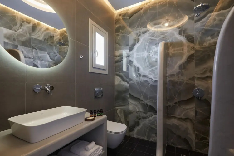 Mountain and Sea Suites
