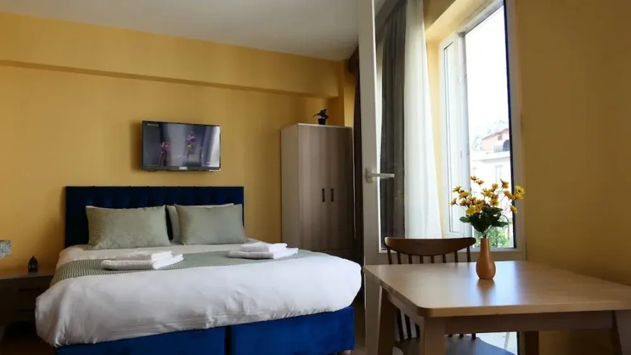 1 Bedroom Suite with balcony and with city view