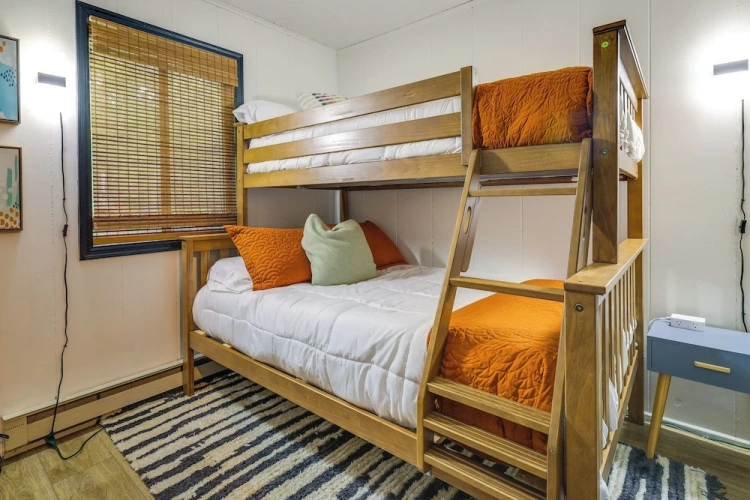 3 Bedrooms Cottage