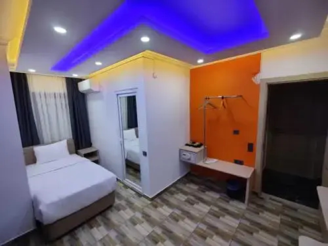 Ada Felicity Otel