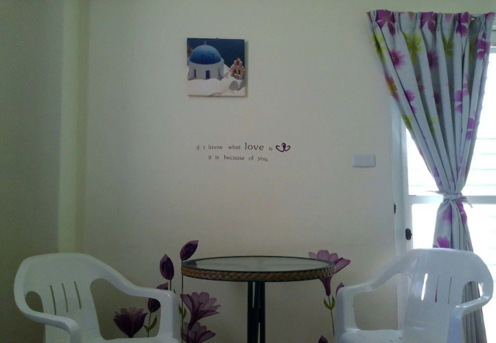 Caitlyn Hostel