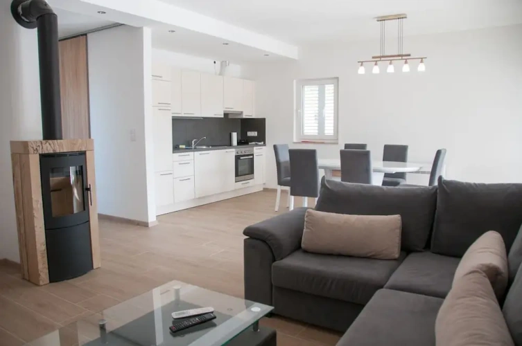 Deluxe Apartment