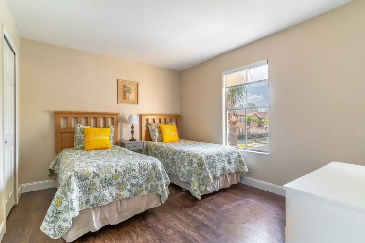 402 Regal Palms