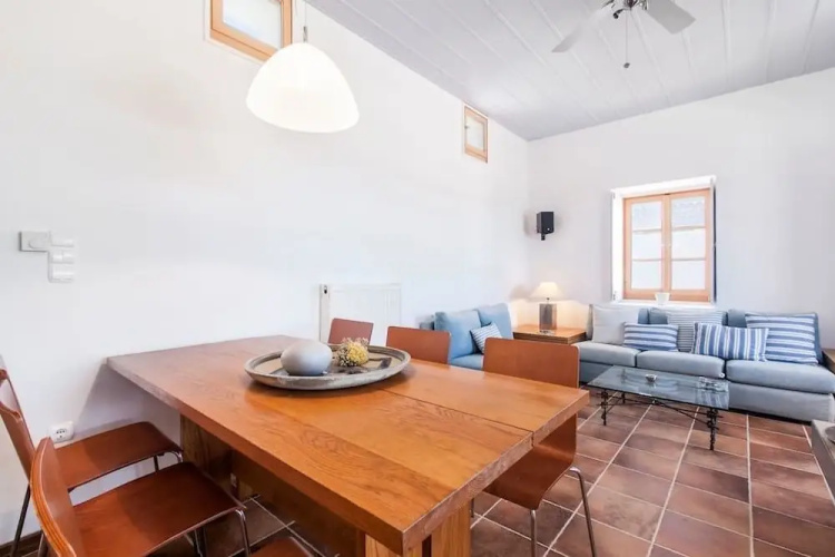 Gorgeous 6bdr SeaFront Villa