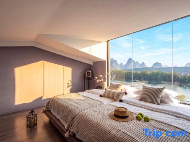 1 Bedroom Suite with river view