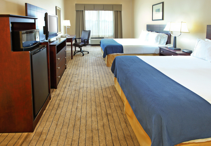 Holiday Inn Express & Suites Marshall by IHG