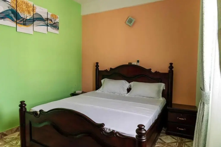 Lovely 1 - Bedroom rental unit with Free parking
