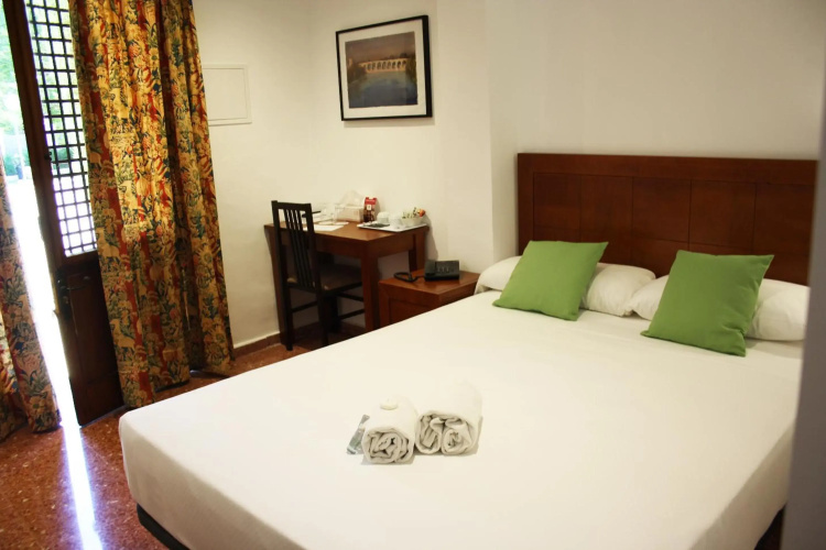 Hotel Riad Arruzafa