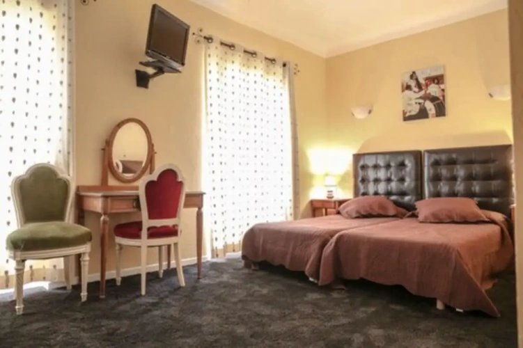Standard Double room with view