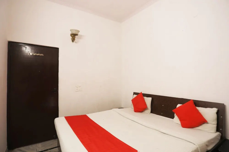 Oyo 14654 Brs Homes