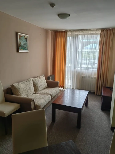 1 Bedroom Apartment with balcony and with mountain view