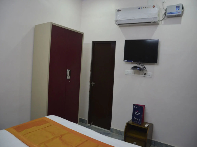 OYO Rooms Cantt Roadways Varanasi