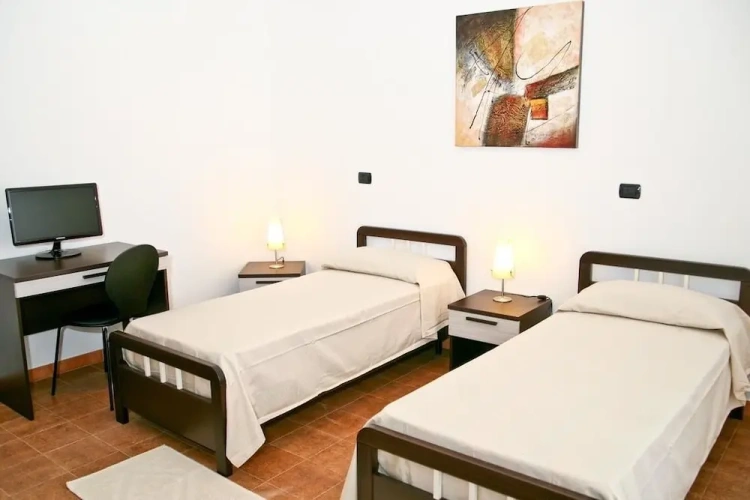Standard Twin room with balcony