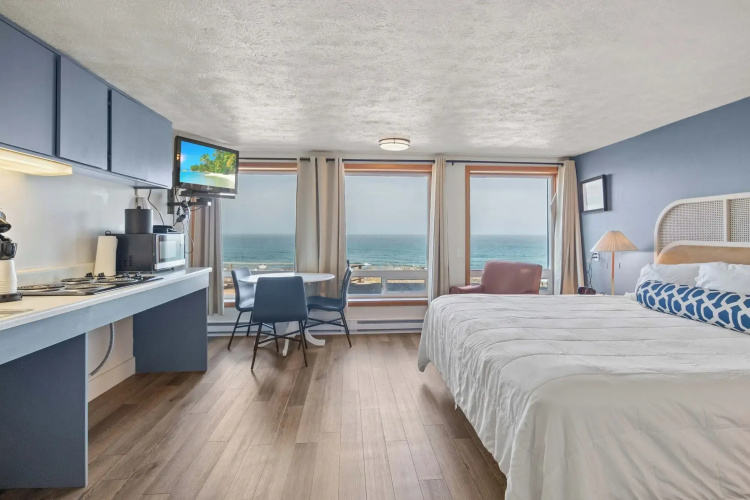 Seagull Beachfront Inn
