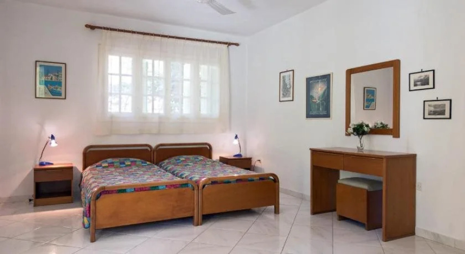 Villa Marinos