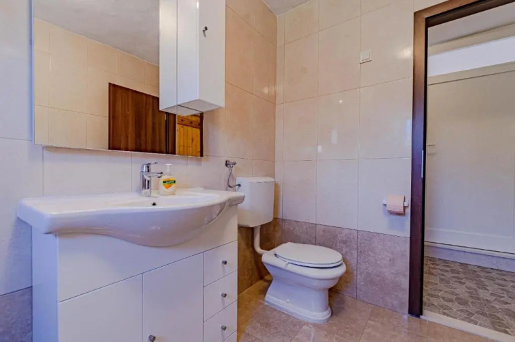 S2 - Modern Studio, Just 50m From the Beach