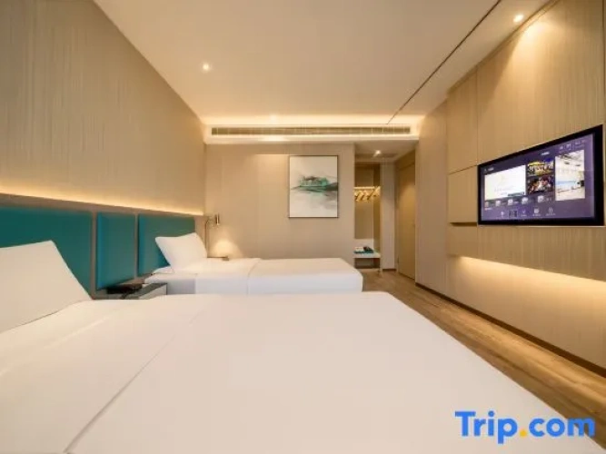 1 Bedroom Deluxe Suite with balcony
