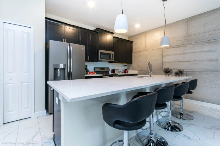 1568PD00, Davenport , US