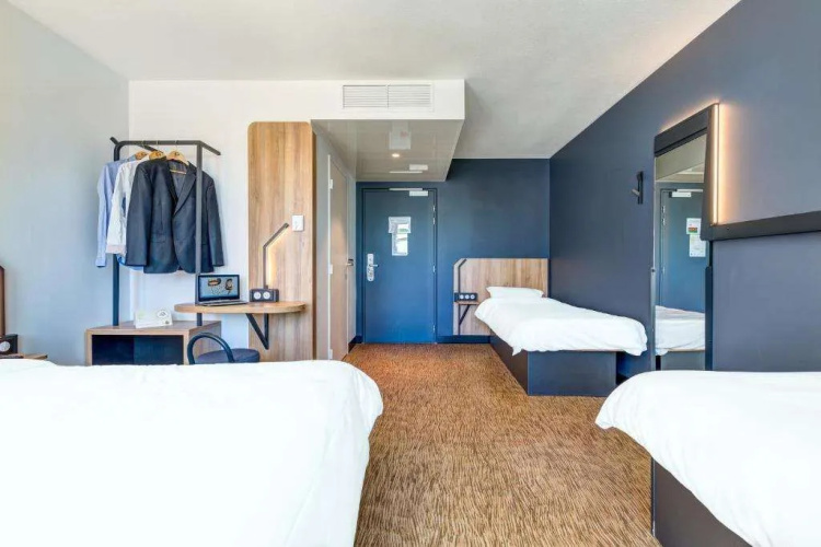 B&B HOTEL Saintes